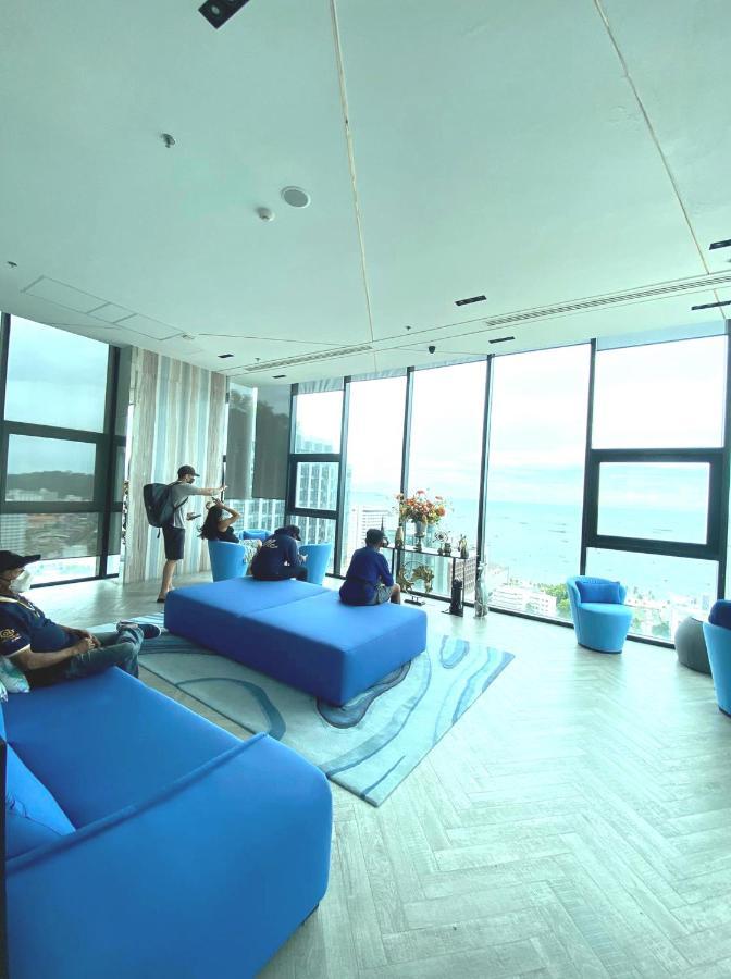 The Base Horizon Central Pattaya Exterior photo